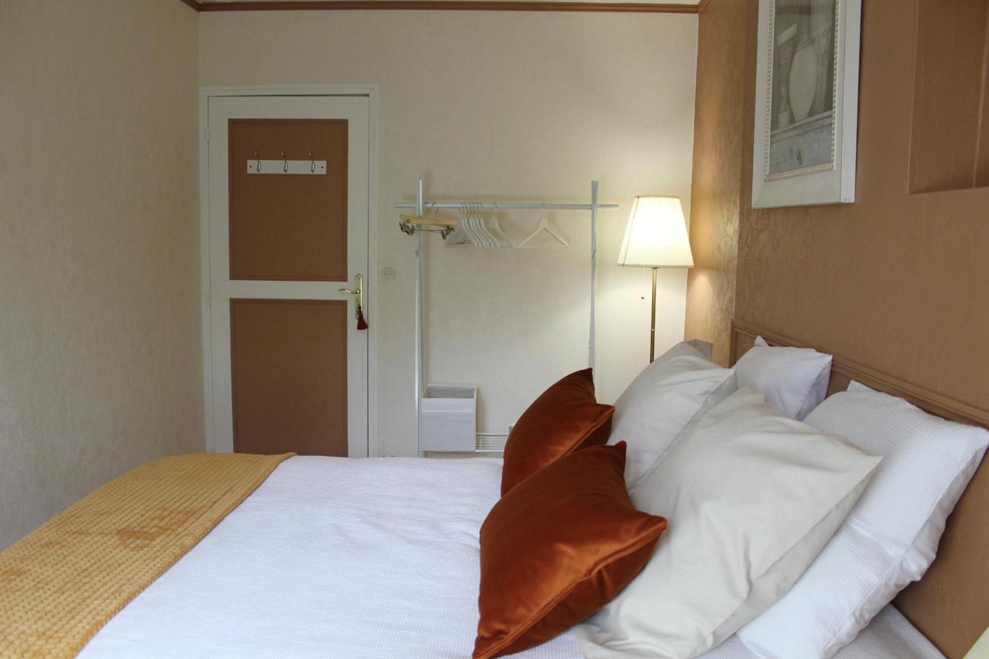 Chambres A La Maison Hermitage Aincourt Exteriör bild