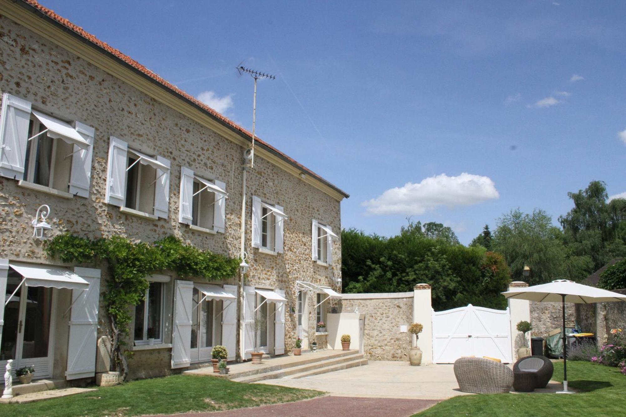 Chambres A La Maison Hermitage Aincourt Exteriör bild