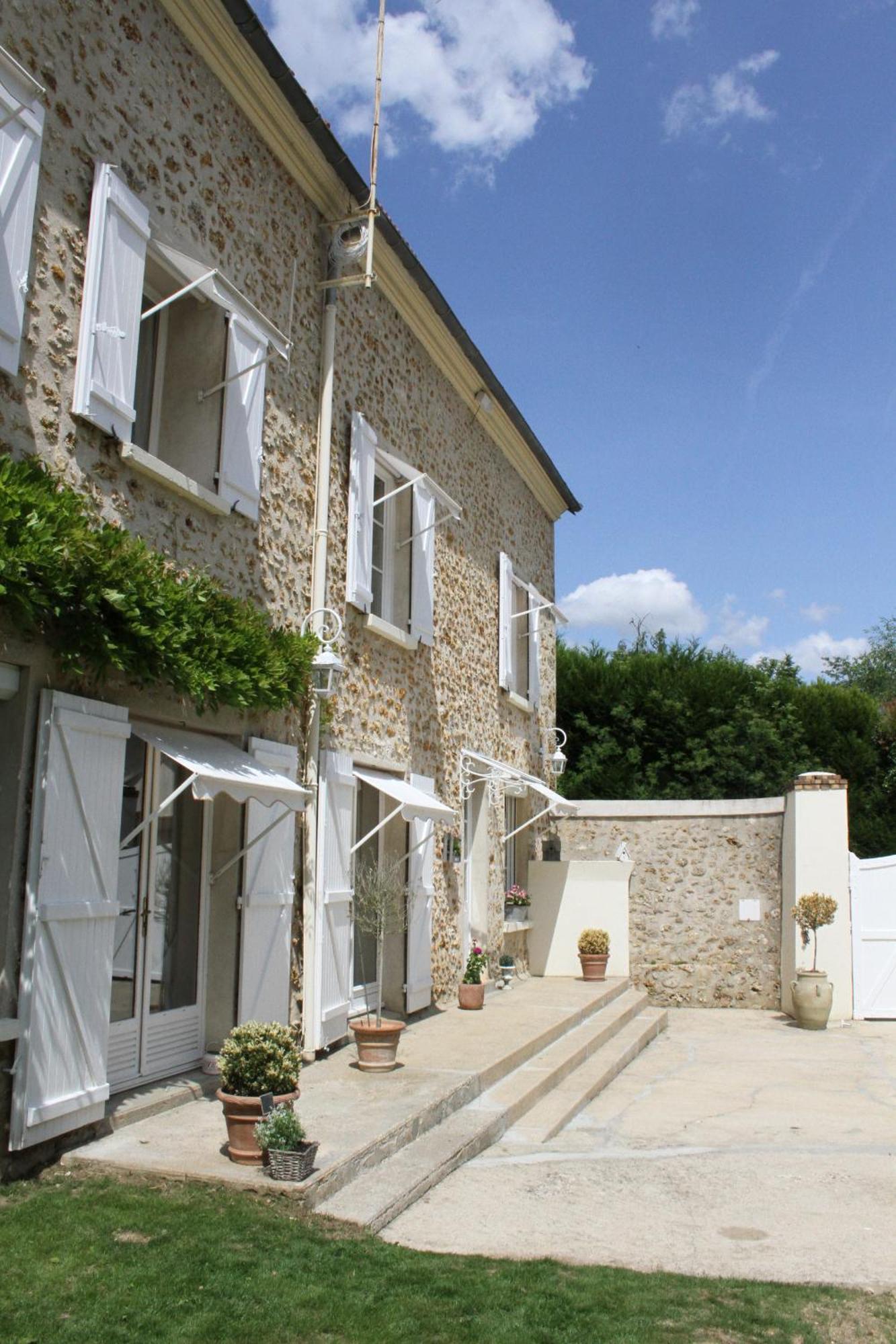 Chambres A La Maison Hermitage Aincourt Exteriör bild