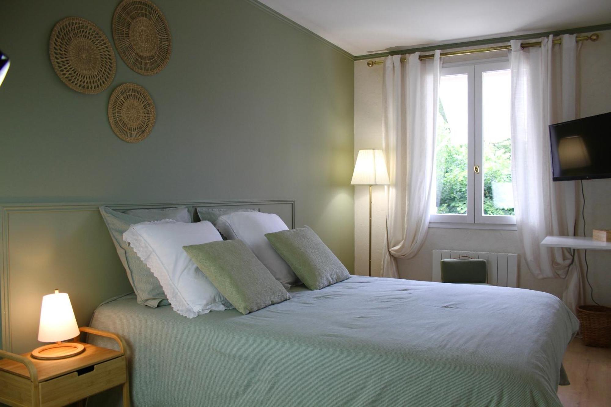 Chambres A La Maison Hermitage Aincourt Exteriör bild